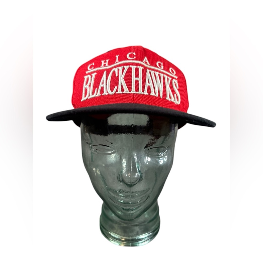 NHL Chicago BLACKHAWKS Hockey Mitchell & Ness Spell Out Snapback Adult Hat Cap